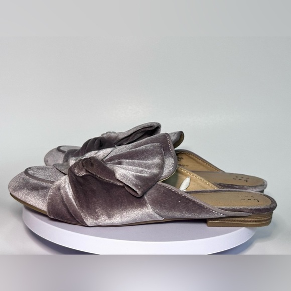 A New Day Slippers Lavendar - Picture 3 of 7